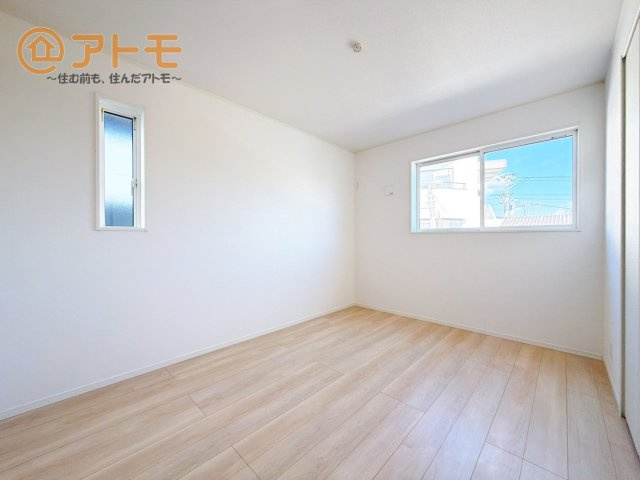 各居室に収納がついているので、部屋の中をすっきり見せることができますね！