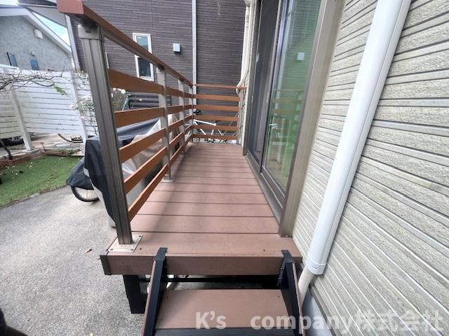 リビングの正面にあるウッドデッキ☆