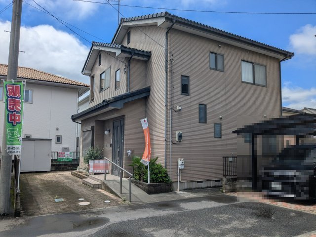 落ち着いた雰囲気の外観です。