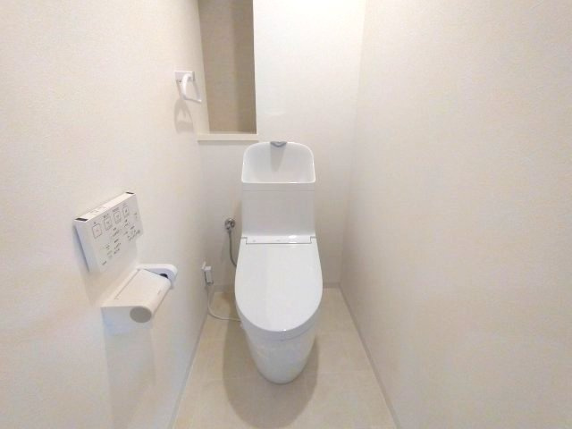 温水洗浄便座付きで毎日を快適に過ごせます。
