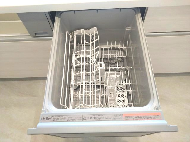 手洗いよりもきれいに洗えて節水にもつながる食器洗浄乾燥機！