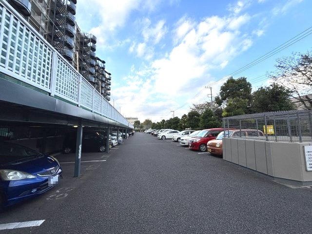 敷地内駐車場です。