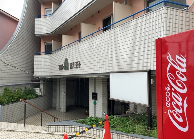 眺望の良さを楽しめるダイニングキッチンで家族団らんの時間を過ごしてはいかがでしょうか。バルコニーから見える景色を家族で眺める時間は、時間が経つのを忘れてしまいそうですね。是非、現地を見に行きましょう！