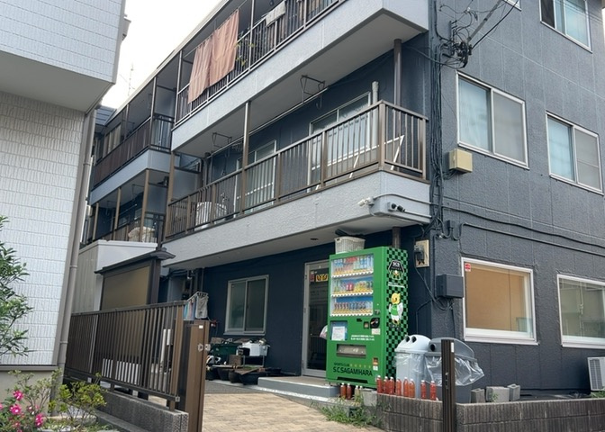 室内の防犯設備もチェックしましょう！モニター付きインターホンが設置されているか、防犯シャッターが設備されているか、ベランダに人が上がってきにくい高さかなどチェックしておくと入居後も安心できるでしょう。