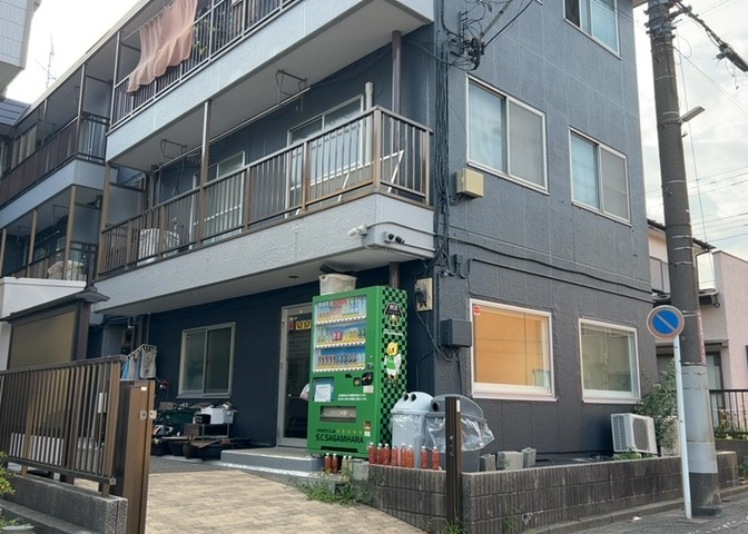隣家の土地はどうなっているのか、生活利便施設が近くにあるのか、学校まで近いかなど、お客様のライフスタイルにあわせたイメージが重要です。また、近くにあると困る施設が近くにないかも確認するといいでしょう。