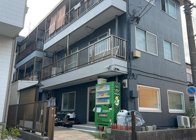 景色重視でお家選ぶをするとスーパーが遠い！学校が遠い！など生活をするうえで利便性で困ることもあります。まず一度現地を見学する際に、周辺の施設などがあるかを確認し、暮らし始めた後のことを想像しましょう。