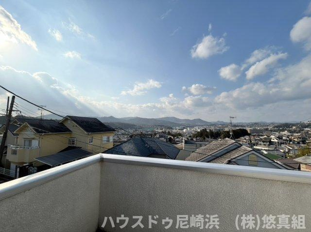 ■南西角地に面し、バルコニーからは遮るものが無く、見晴らし良好です！開放感も◎