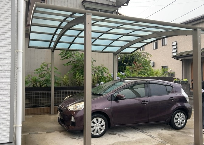 駐車場と明記されていても、最小スペースでつくられた駐車場だと大型車は駐車できなかったり、出入りしにくくなったりする可能性があります。お車のサイズと購入したい物件の駐車場のサイズを現地で確認しましょう。