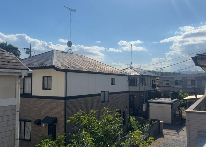 眺望を気にして物件を探す場合、前面に建物が建っていないか現地で確認しましょう！前面に建物があると景色はもちろん、日当たりや風通しにも影響が出てきます。住んだ時のことを想像しながら現地見学をしましょう。
