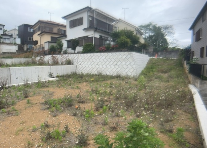 物件の詳細については、現地を見てわかること以外に、役所や法務局などで調べないとわからないことがあります。そのため、現地に行く場合は、もしこの物件を買ったらどのような生活ができるかをイメージしましょう。