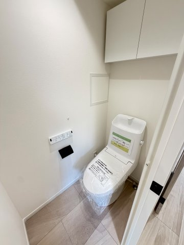 清潔感とうれしい機能性を兼ね備えた、使いやすいシャワートイレ
