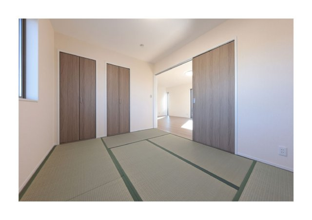 キッチン裏に既存の収納棚あり（3年前当時の写真）