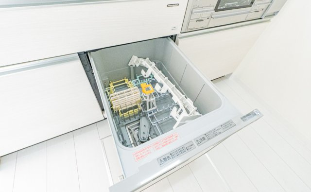 ビルトイン食洗機付きシステムキッチン