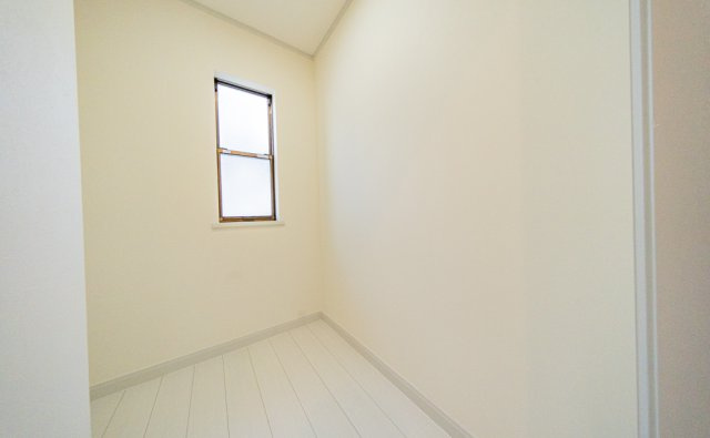 約1.5帖の納戸のほか全居室収納つきでお部屋を広く使えます