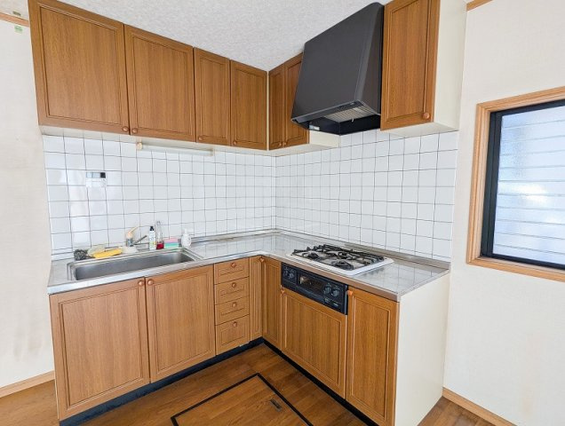 豊富なキッチン収納で調理器具等の整理整頓が楽々です！