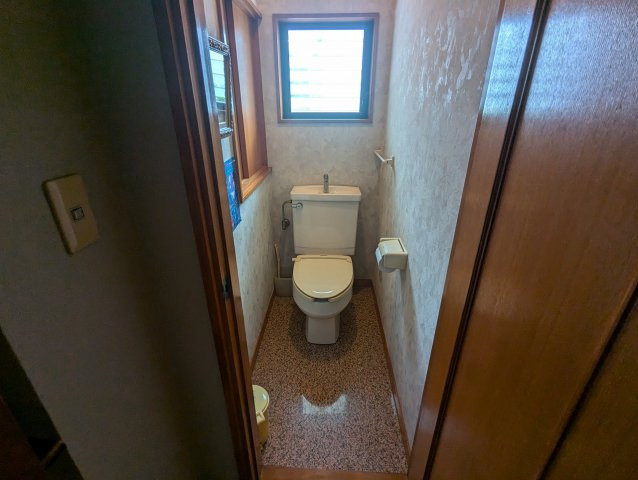 トイレが各階にあります。忙しい朝や、ファミリー世帯は助かりますね。