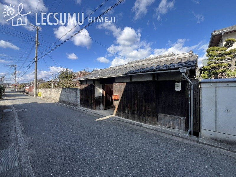 外観：328000607209