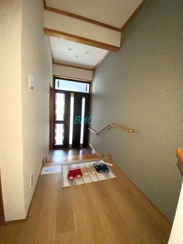 玄関は毎日の行き帰りで使う空間。明るく迎えてくれるお部屋は嬉しいですね。