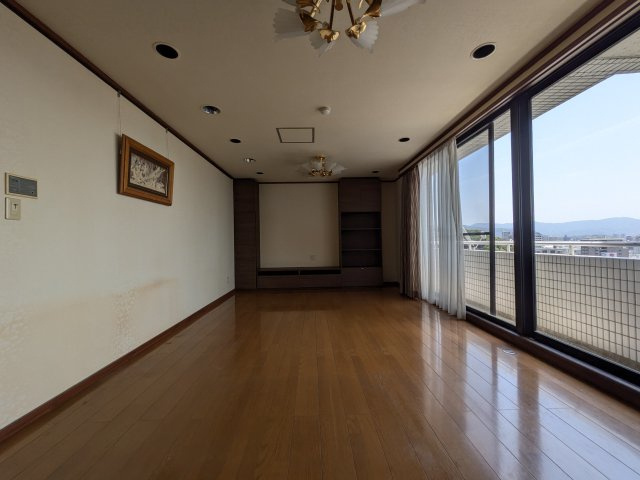 ☆家具家電は販売価格に含まれません。　ご家族みんながゆったりくつろげる広々リビングです。