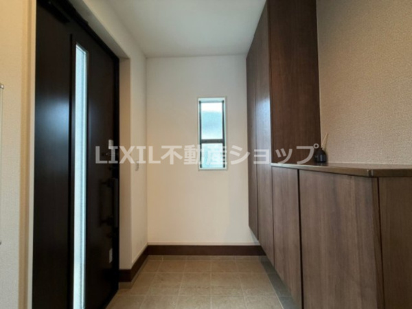 【真岡市大谷台町　中古戸建の玄関】