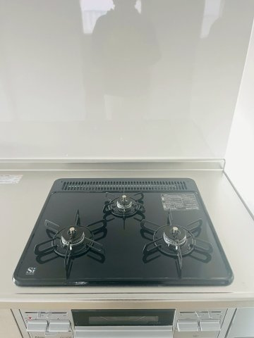 三口コンロでお料理も効率的に進められます！