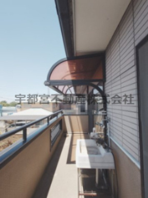 2階バルコニーも屋根付きで使いやすいです！