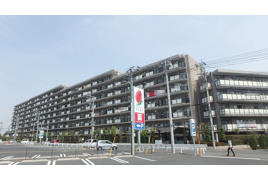 エステ・スクエア新所沢の外観