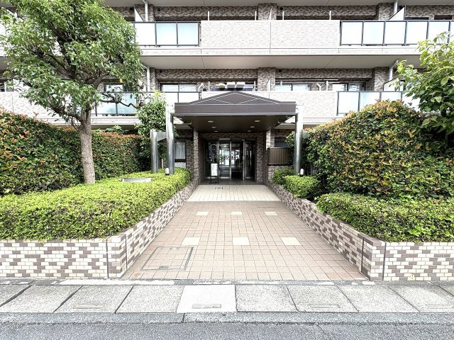 大手町直通42分の新越谷駅徒歩6分です！