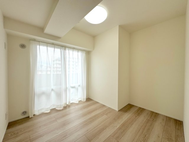 洋室4.2帖　間取り図真ん中の部屋