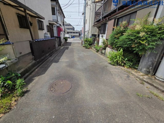 南西側約4.5m接道しております。