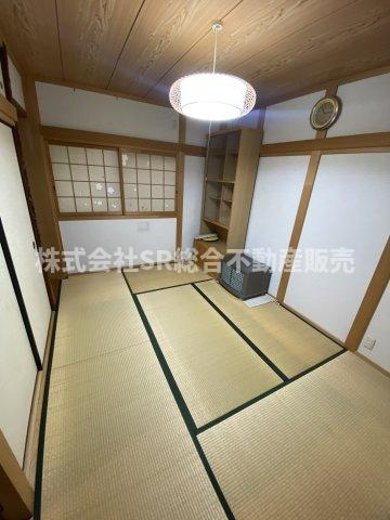 日本らしい落ち着いた雰囲気の和室です