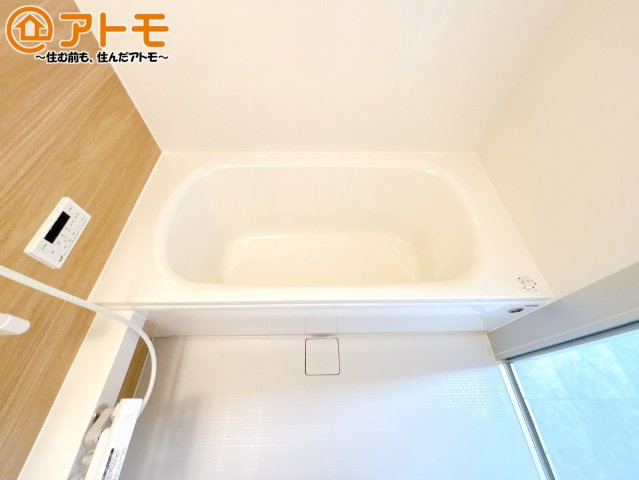 お風呂で日々の疲れを落としましょう♪スタイリッシュなお風呂になっています！