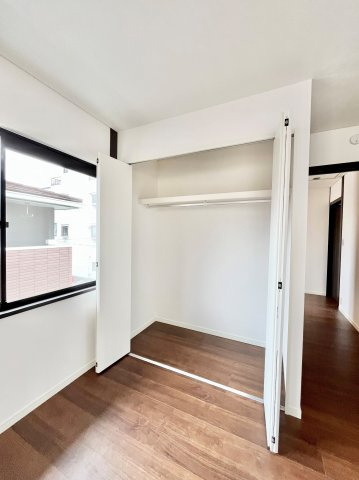 全居室に収納を完備しておりますので、居室の全空間を有効活用出来ます。　