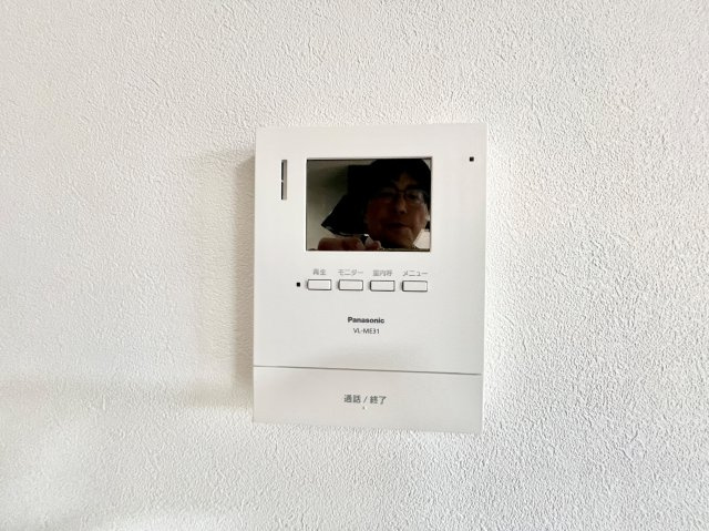 ＴＶモニター付インターホンでセキュリティ面にも配慮。小さなお子様のお留守番でも安心なアイテムです。　