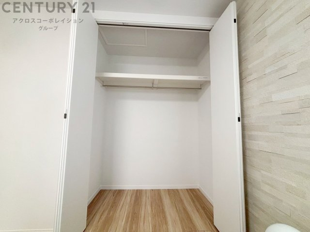 衣類やアクセサリー、小物類の収納が便利で整理整頓がしやすく、部屋の美観を保ちつつ、スペースを最大限に活用できます。衣服のしわやダメージを防ぎ、長持ちさせることができます。