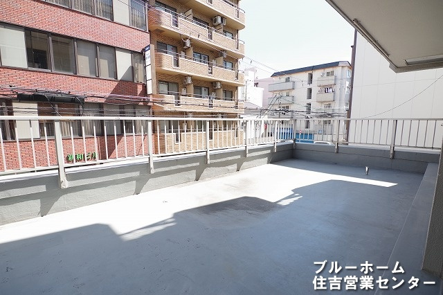 南東向きで明るいバルコニーです！
