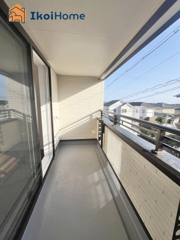 ◆同社施工例◆陽当り良好のバルコニーです♪バルコニー屋根は8万円～設置可能です。