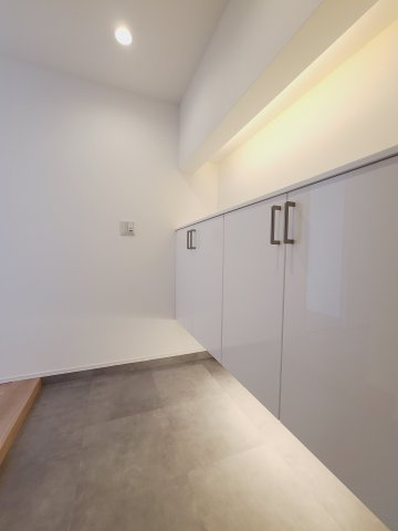 〇居住者の帰り、訪れる方を優しく迎え、やすらぎに満ちた生活空間を予感させる健やかな暮らしを楽しめそう。