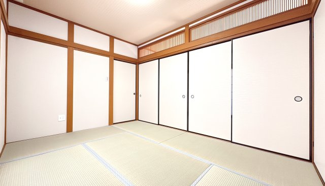 1Ｆ6畳の北側和室の別角度になります♪