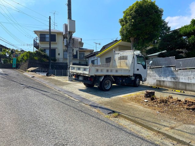 大型車も駐車可能な広々とした駐車場