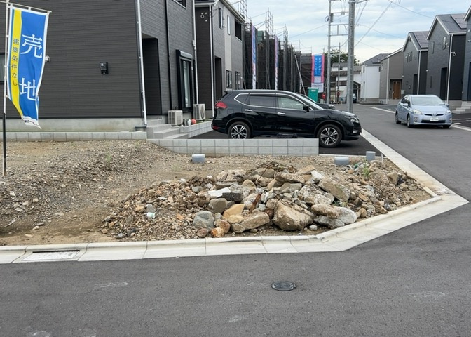 家を建てる前提で土地を探している場合、地盤の丈夫さは譲れない条件の一つです。地盤が脆弱だと追加工事が必要となります。また、過去に地盤沈下や液状化現象を起こした土地は、できるだけ避けた方がいいでしょう。