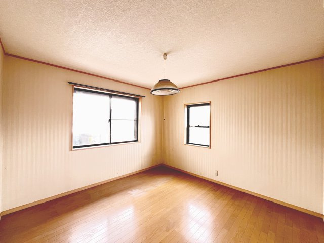 広々とした洋室です