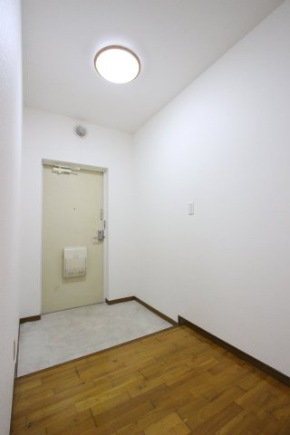 広く確保された玄関！出入りしやすそうですね！