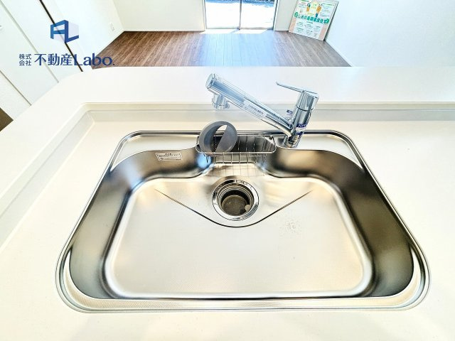 ●キッチンシンク●　浄水器一体型の伸縮ノズルシャワーヘッド♪おそうじの時も隅々まで洗い流せます！