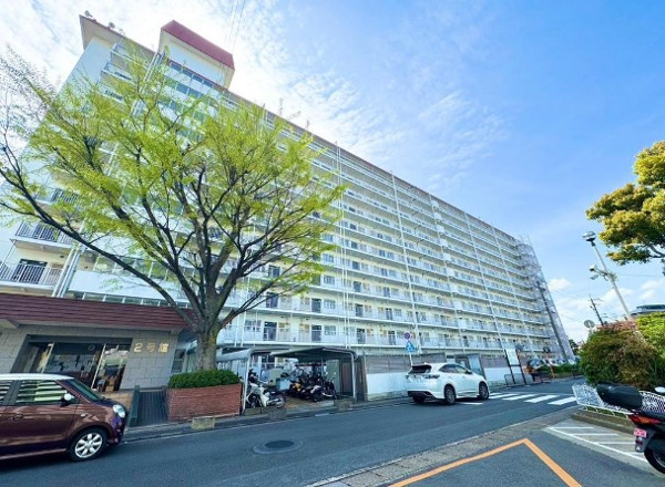 桂川ハイツ2号館の外観