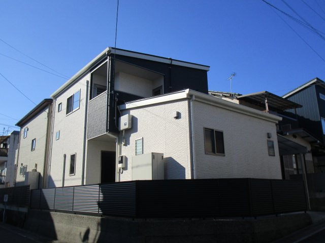 北西角地