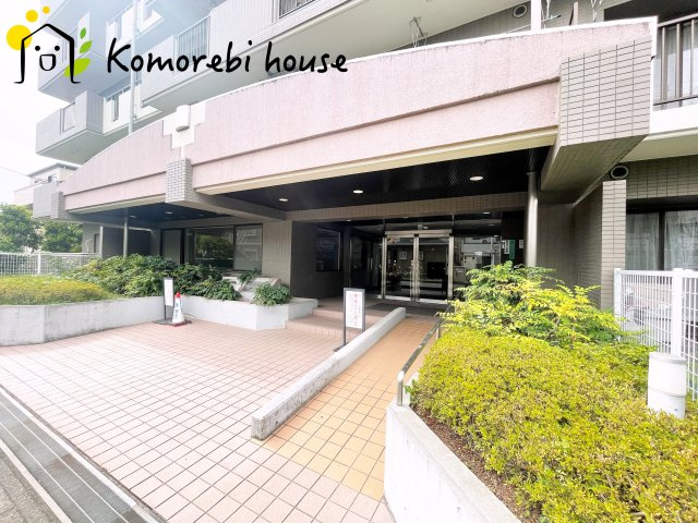 毎日通るエントランスはこのようになっています