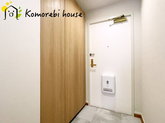 明るい玄関です