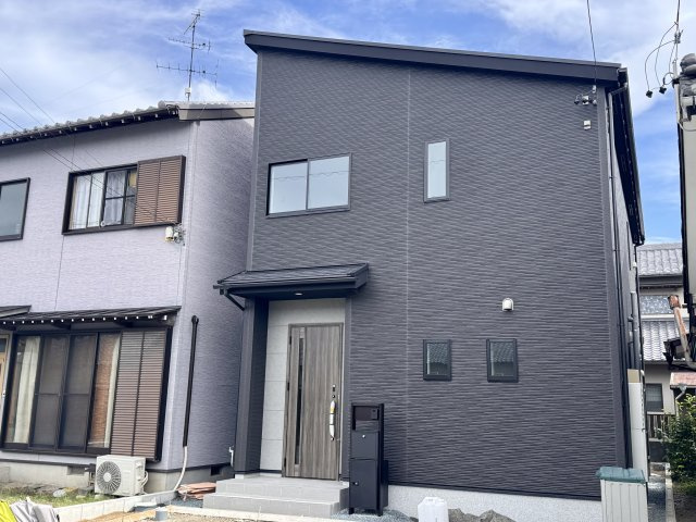 閑静な住宅街にある物件です。