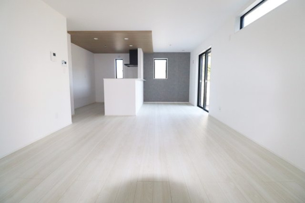 【郡山市菜根３丁目　　　１号棟　　　桜小学校、郡山第３中学区の和室】